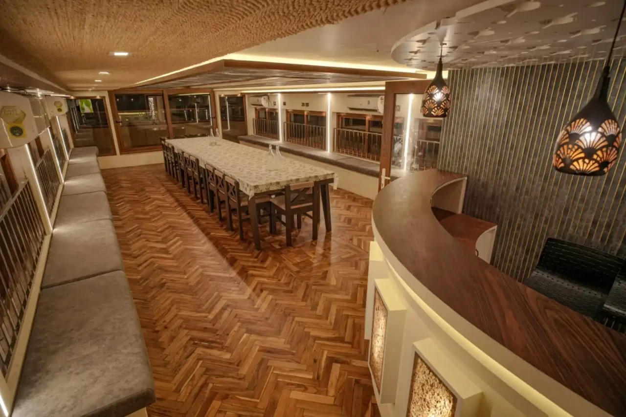 dinning area inside a houseboat